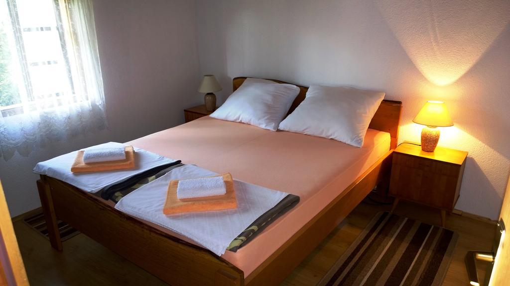 Rustic Home Mia Duga Resa Room photo